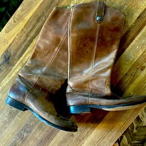 Very well loved Frye Melissa pull on boots
